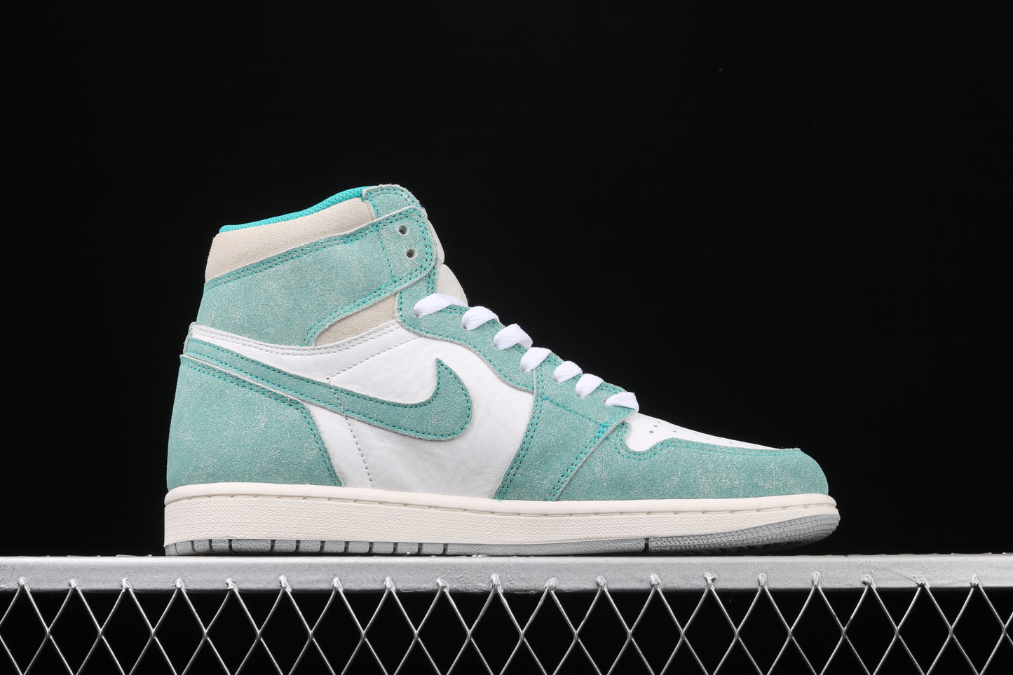 Air Jordan 1 Retro High Turbo Green | ג'ורדן 1 גבוהות