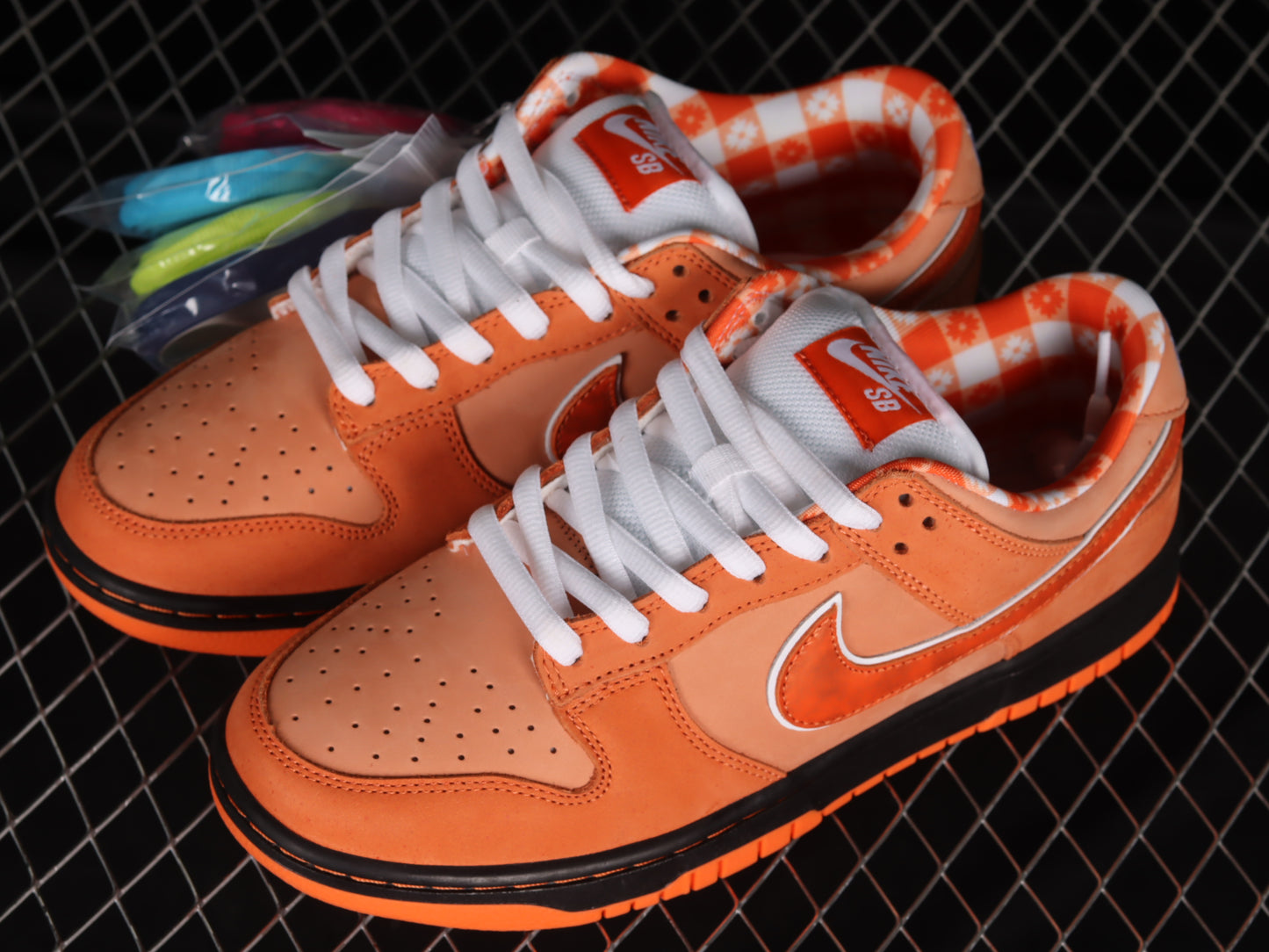 Dunk Low SB Orange Lobster | דאנק נמוכות