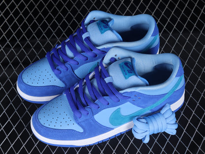 Dunk Low SB Blue Raspberry | דאנק נמוכות