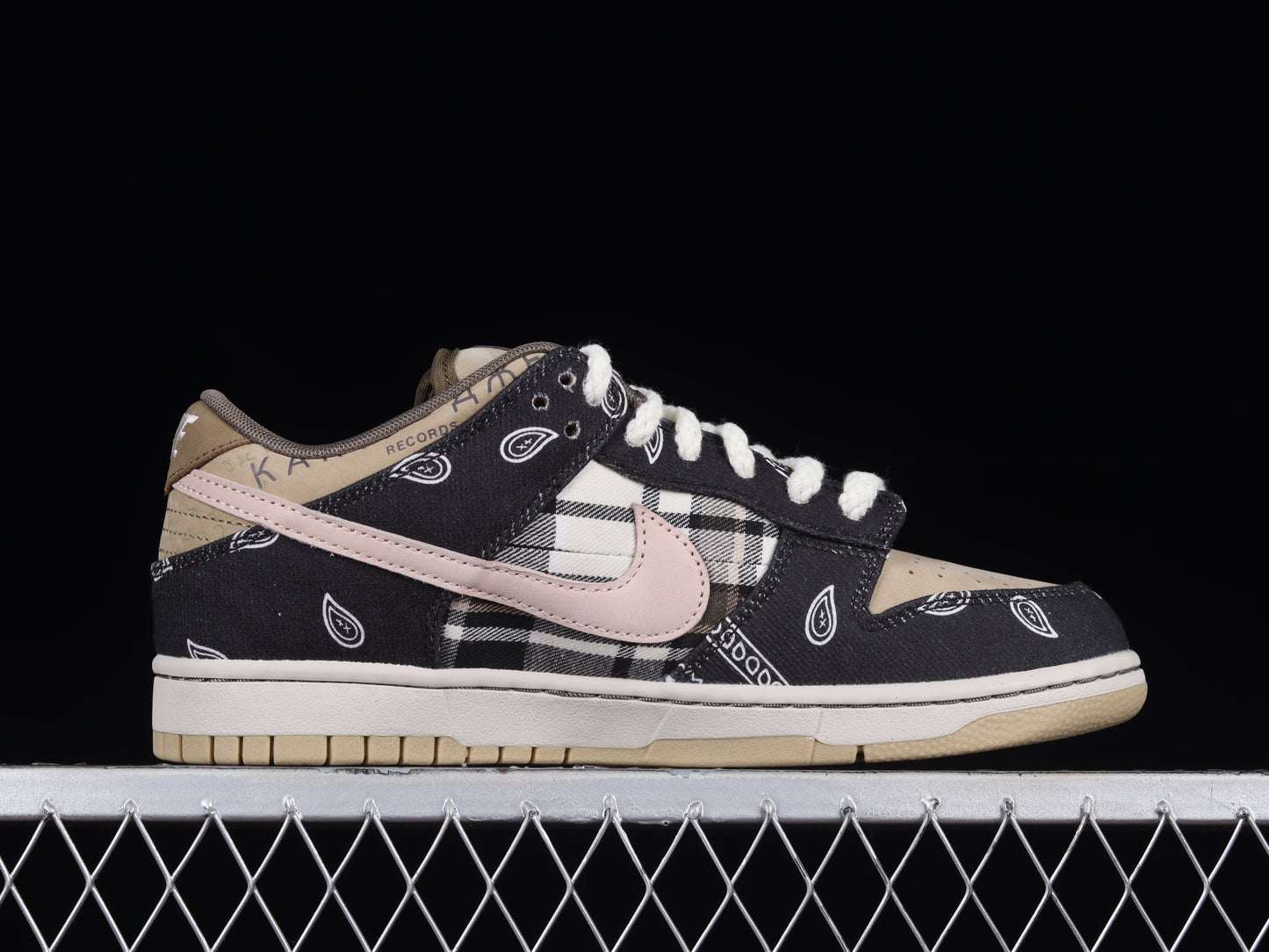 Dunk Low SB Travis Scott | דאנק נמוכות