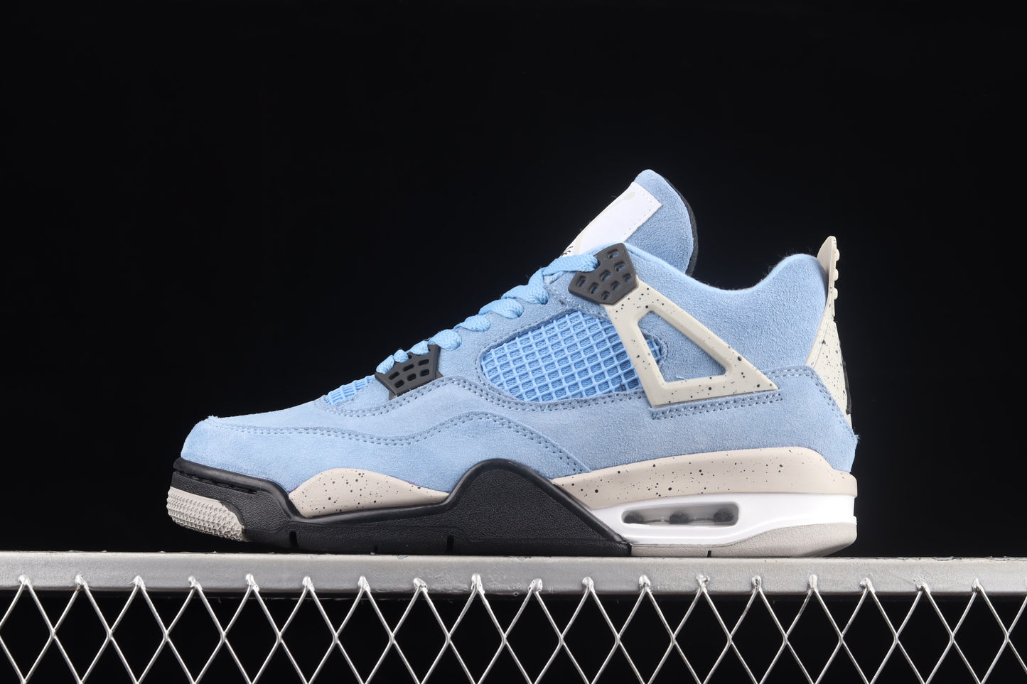 Air Jordan 4 Retro University Blue | ג'ורדן 4