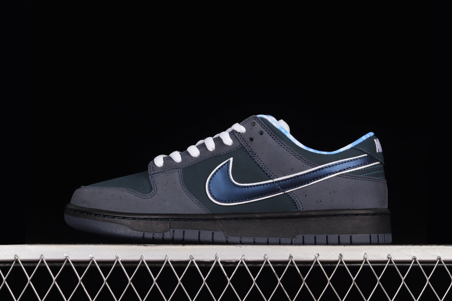 Dunk Low SB Blue Lobster | דאנק נמוכות